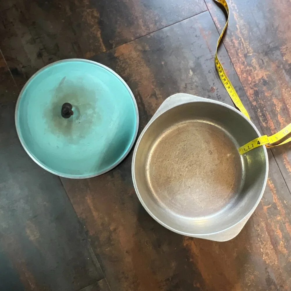 Antique Vintage Club Aluminum Turquoise 4-Quart Dutch Oven Stock Pot Pan